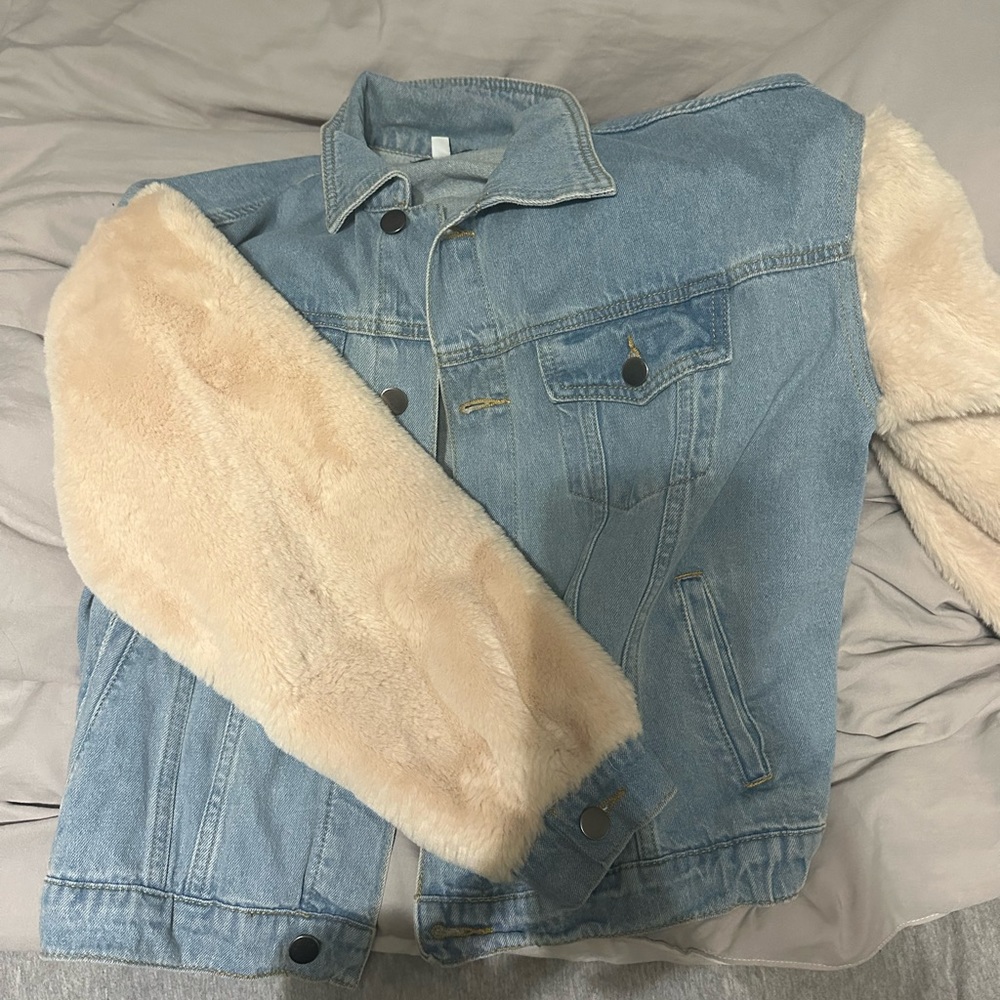 Denim jacket fur on outside of sleeves